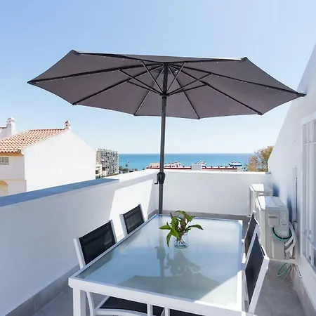 Benalmadena: Adosado Con Piscina Y Jardin