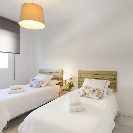 Benalmadena: Adosado Con Piscina Y Jardin Holiday home *