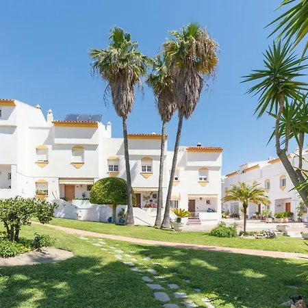 Benalmadena: Adosado Con Piscina Y Jardin Holiday home